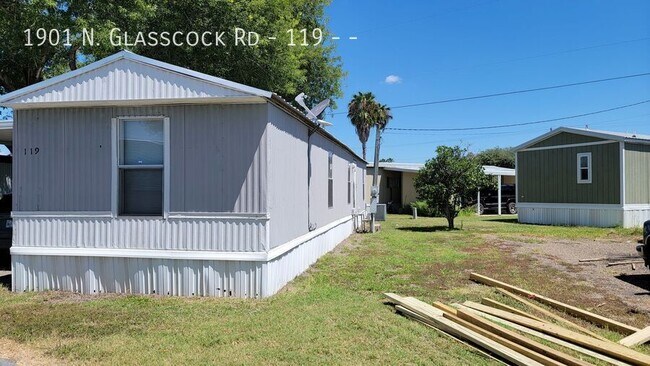 Building Photo - 1901 N Glasscock Rd