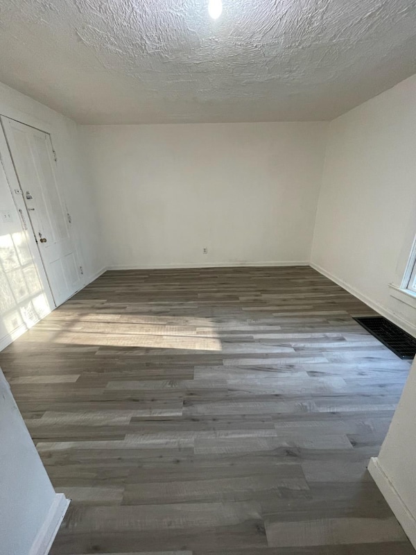 Building Photo - 359 E Bowman St