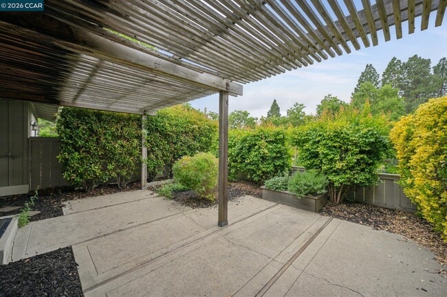 Building Photo - 2137 Presidio Ct