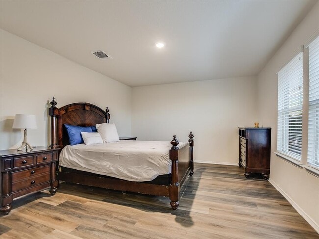 Building Photo - 441 Bella Luna Way