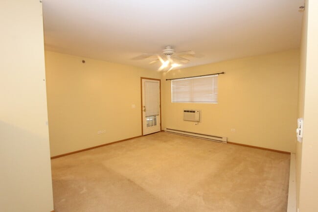 Building Photo - 430 Cunat Blvd