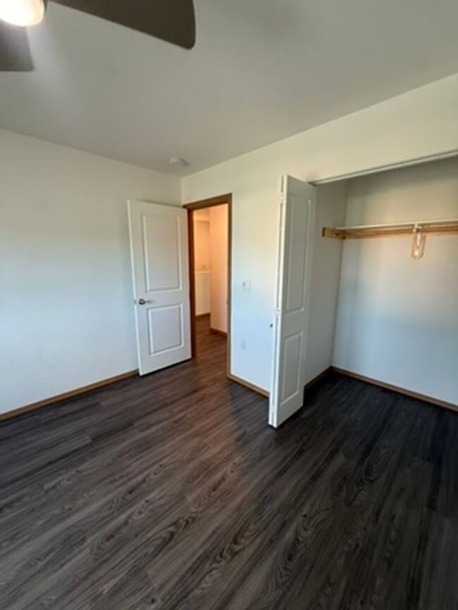 Building Photo - Modern 2-Bedroom Rental in North Pole!