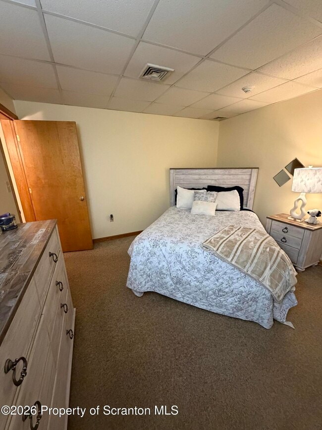 Building Photo - 609 Main St