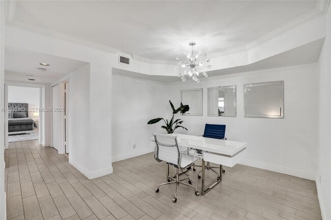 Building Photo - 1000 E Island Blvd