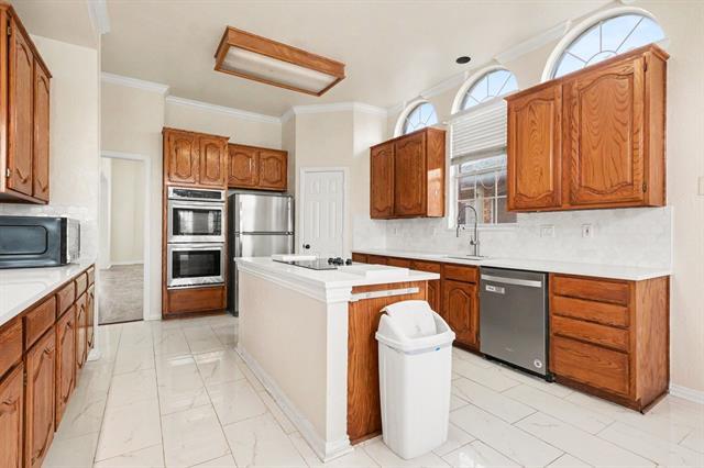 Building Photo - 1027 Creek Bend