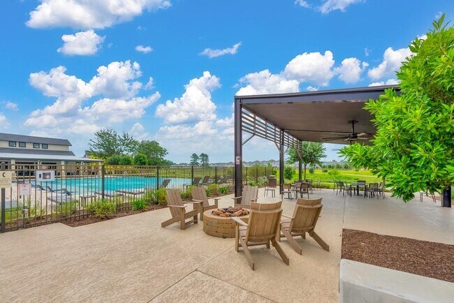 Building Photo - 9814 Magnolia Village Ln