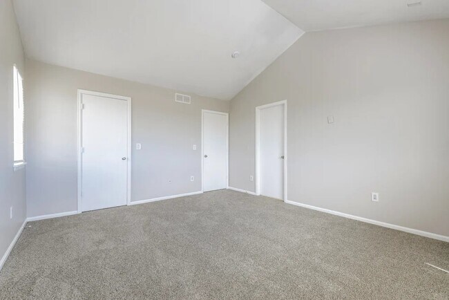 Building Photo - 9524 E 112th Dr