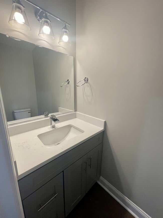 Building Photo - 1 Emanuel Ct