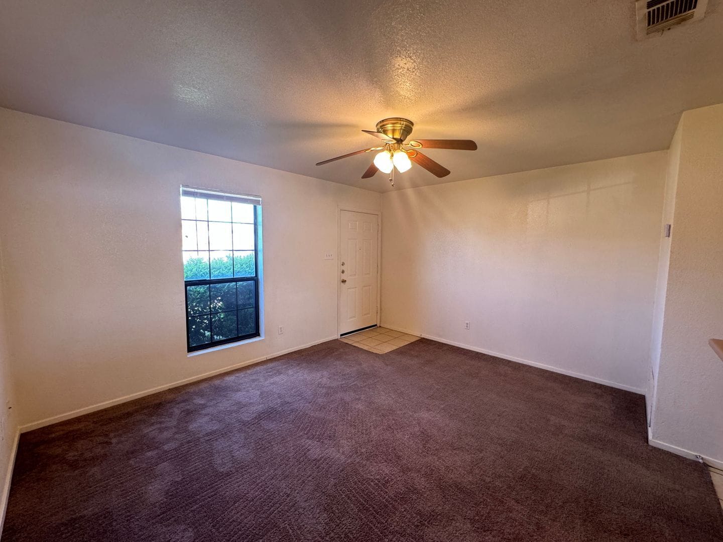 Building Photo - 1104 Leslie Cir