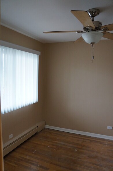 Building Photo - 712 Dempster St