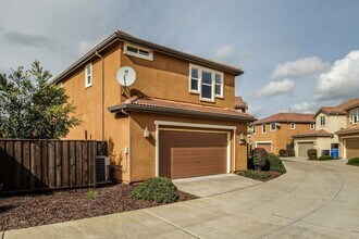 Building Photo - 5332 Moonlit Bay Way