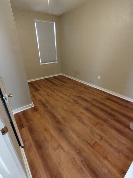 Building Photo - 341 Boggs Ave