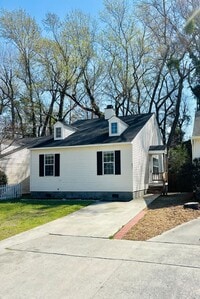 Building Photo - 3 bedroom 2 bath home located in mid -Wilmington area