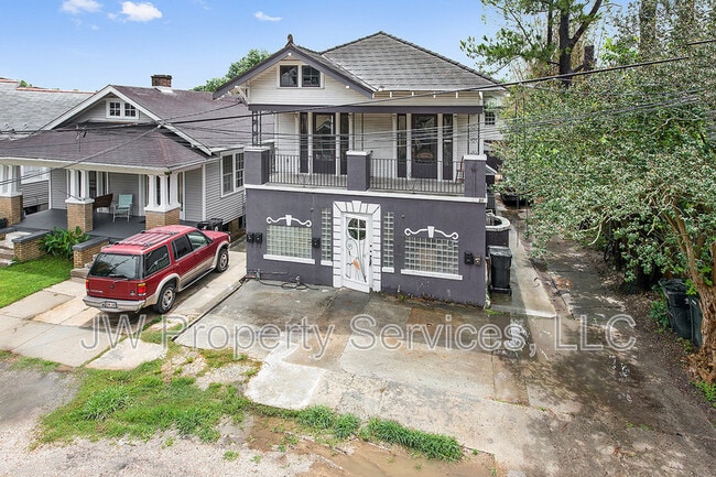 Building Photo - 318 N Olympia St