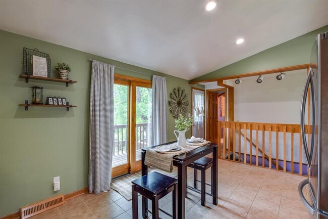 Building Photo - 6409-6411 Hammersley Rd Duplex