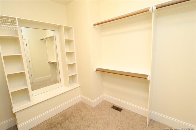 Building Photo - 7124 Blue Juniper Ct