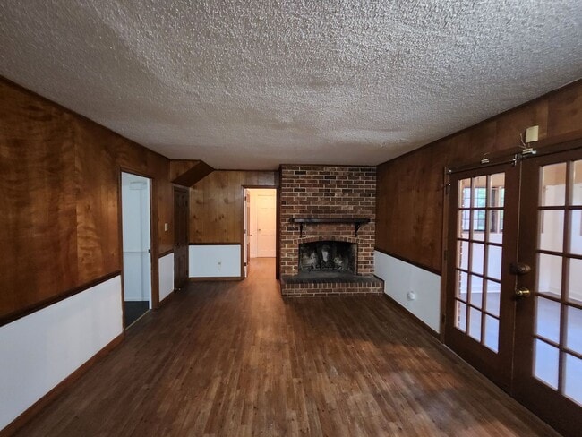 Building Photo - 3602 Nassau Dr