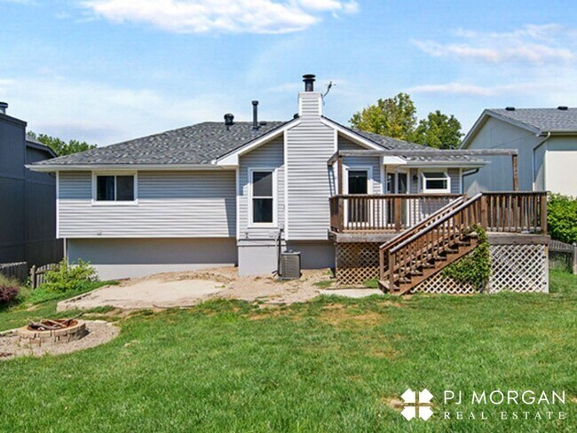 Building Photo - 16911 N Circle - Coming Soon