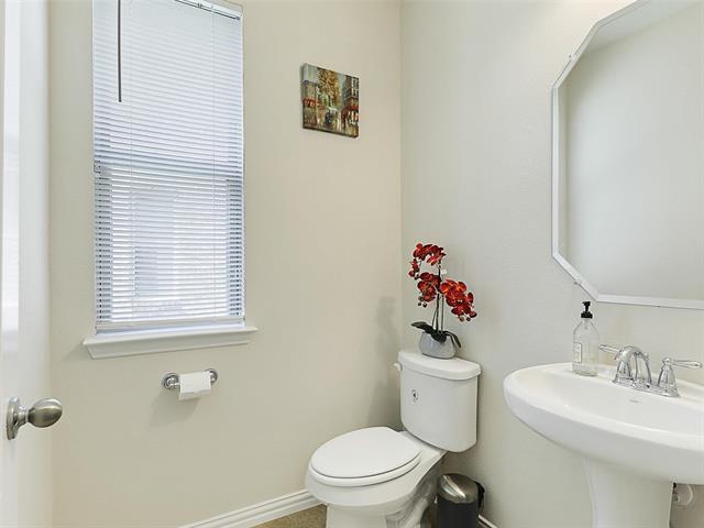 Building Photo - 2613 Sunstar Dr