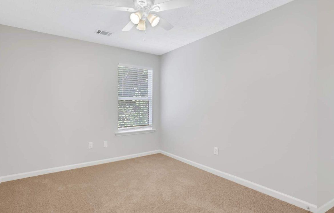 Building Photo - 1700 Chanson Pl NE
