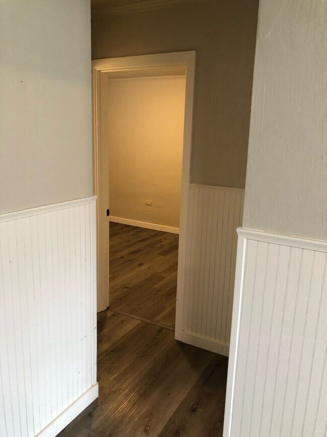 Building Photo - Del Norte Ave, Prineville, 1332-1336, OR