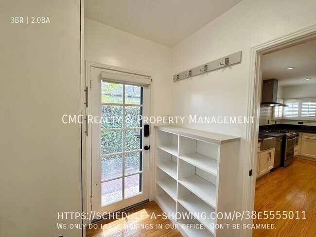 Building Photo - 3822 Rose Ave