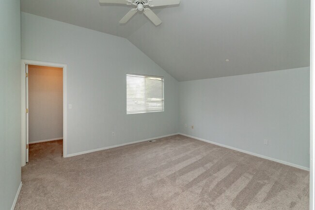 Building Photo - 2073 Palisade Blvd