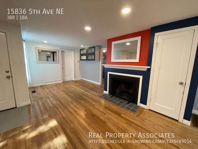 Building Photo - 15836 5th Ave NE
