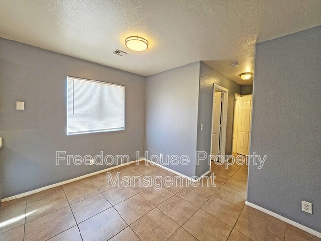 Building Photo - 1444 Star Rd