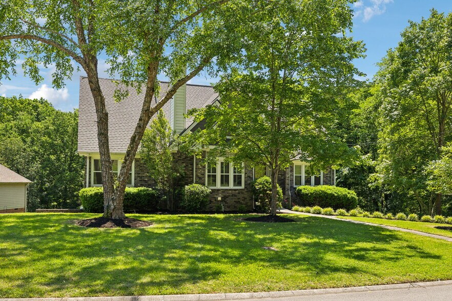 Building Photo - 316 McCoin Dr