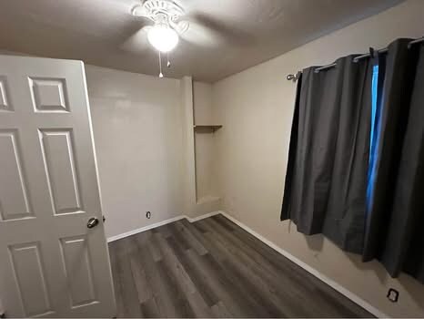 Building Photo - 111 E 7th St