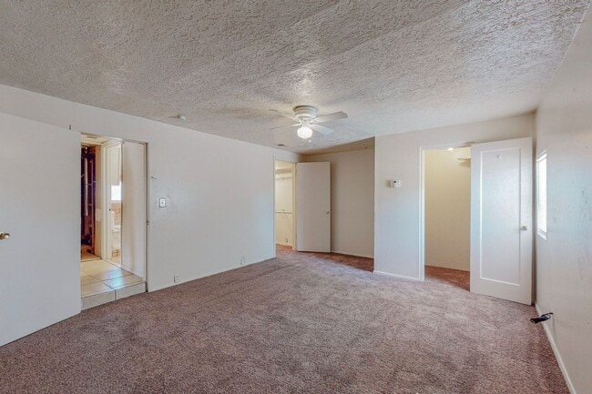 Building Photo - CLEAN CUTE SOUTH VALLEY 2 Bedroom 1 Bath