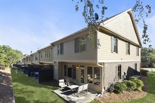 Building Photo - 5840 Vista Brook Dr