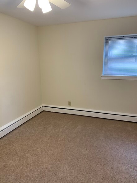 Building Photo - 859 St Paul Ave