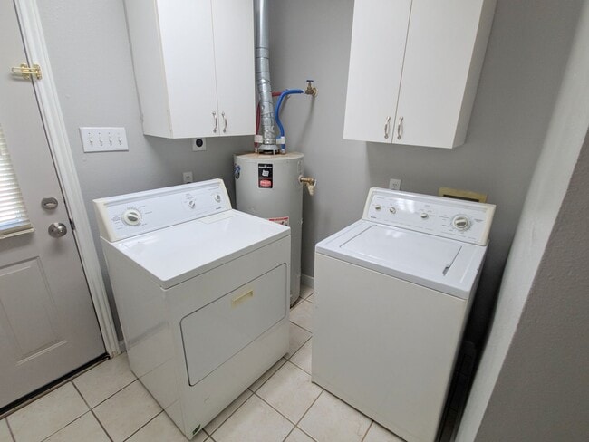 Building Photo - 5343 Cherie Crest Ct