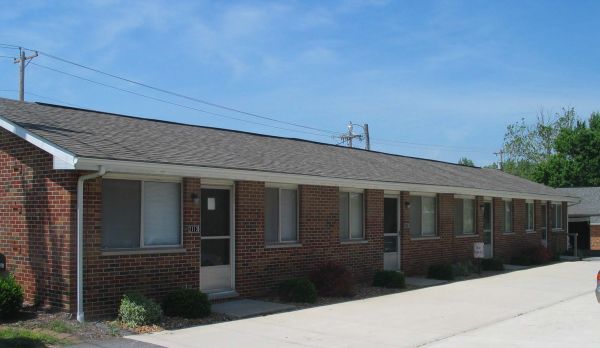 Building Photo - 2117 N Center St