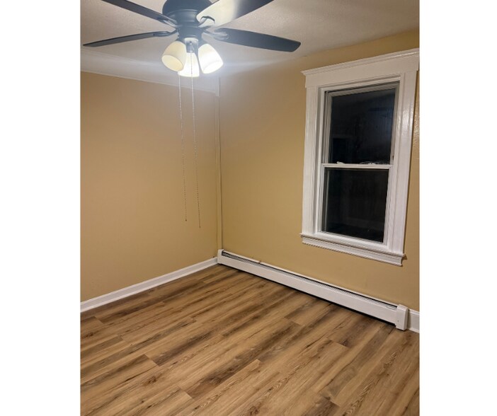 Building Photo - 44 Sanborn St