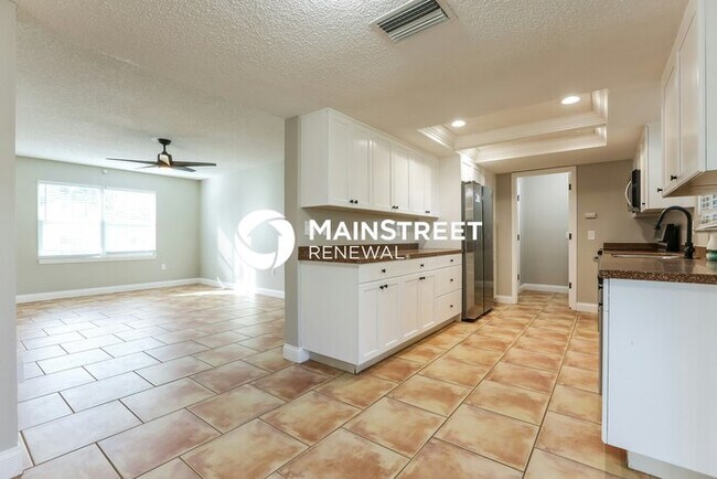 Building Photo - 3 Bedroom Pet-Friendly Home in NORTH PORT, FL with Main Street Renewal