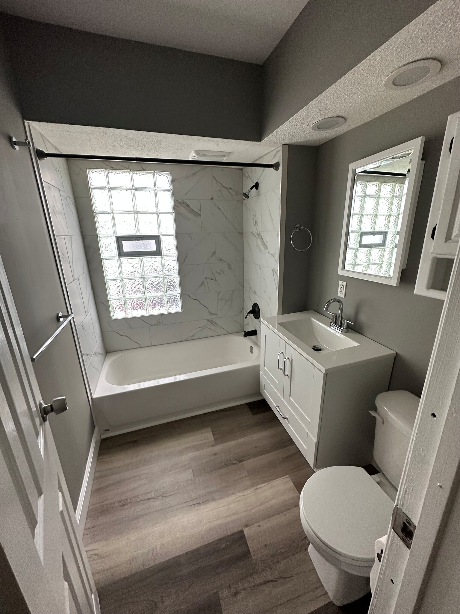 Building Photo - 2101 Waterbury Rd