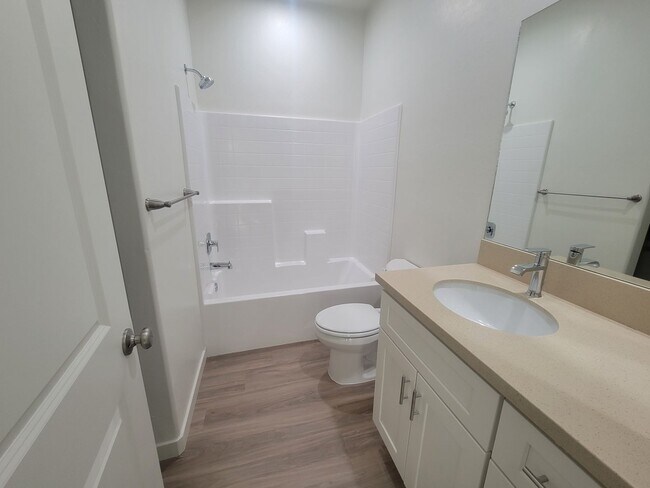 Building Photo - 8414 Grandy St