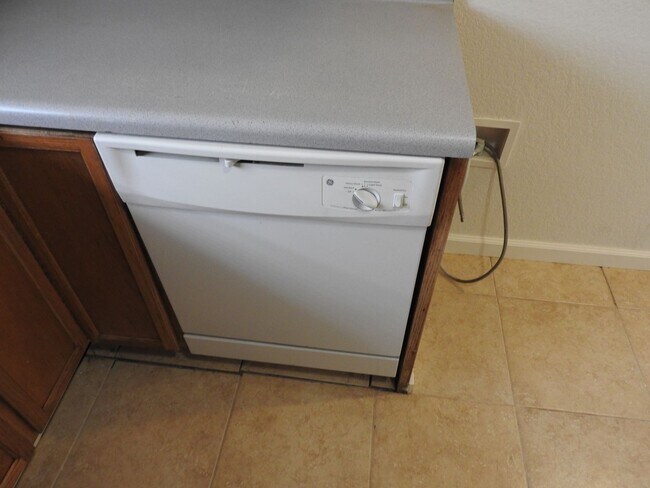 Building Photo - Three bedroom home