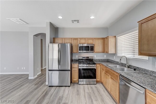 Building Photo - 9174 W Brilliant Prairie Ct