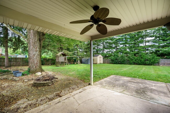 Building Photo - 5781 King Arthur Dr