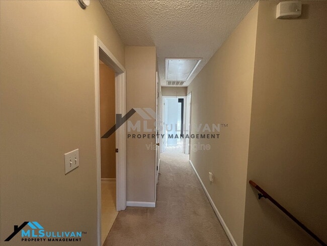 Building Photo - 4905 Gaithers Pointe Dr