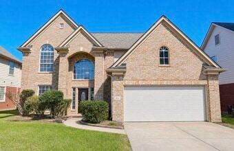 Building Photo - 18522 Autumn Park Dr