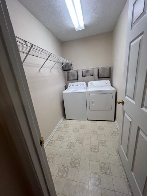 Building Photo - 1005 Brittany Deanne Ln