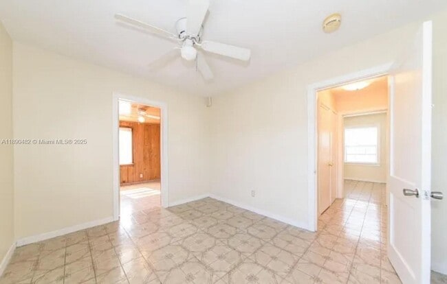 Building Photo - 438 Malverne Rd