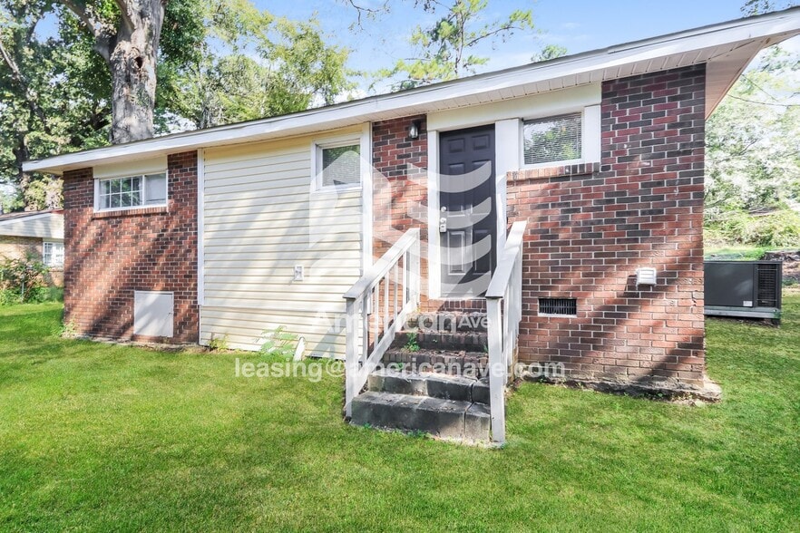 Building Photo - 108 Torres Dr