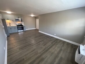 Building Photo - 15 N Dryden Pl