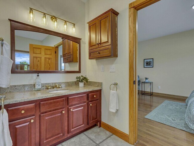 Building Photo - Your country retreat awaits!